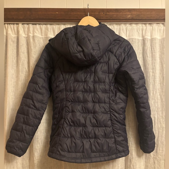 Patagonia W's Macro Puff Hoodie Like New XS Dark Blue - Picture 2 of 13